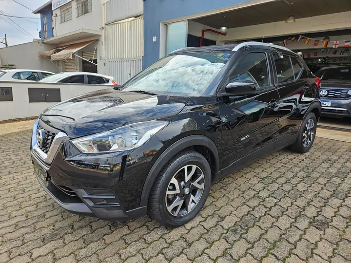 Nissan Kicks 2017/2018 seminovo em Araraquara