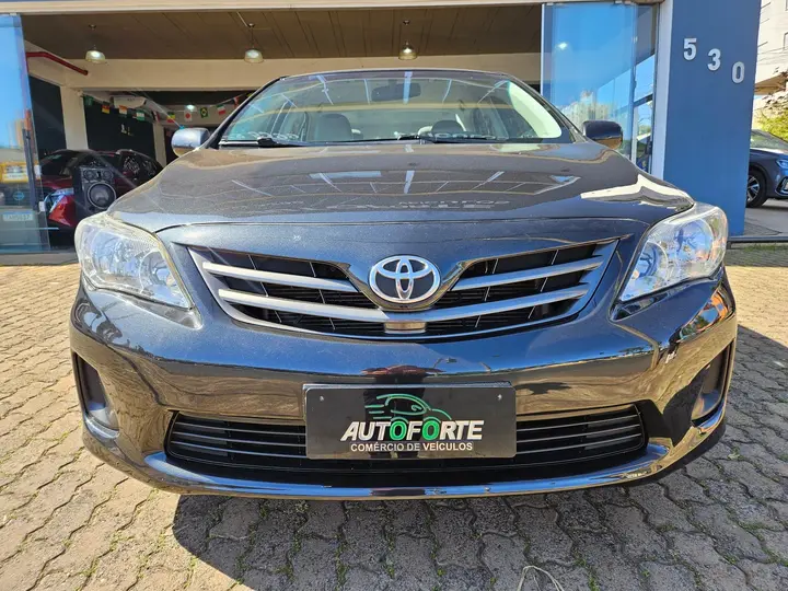Toyota Corolla 2011/2012 seminovo em Araraquara