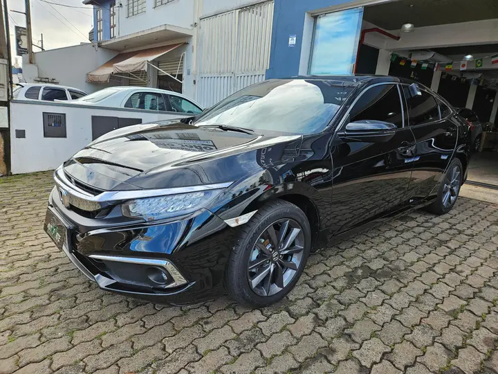Honda Civic 2021/2021 seminovo em Araraquara