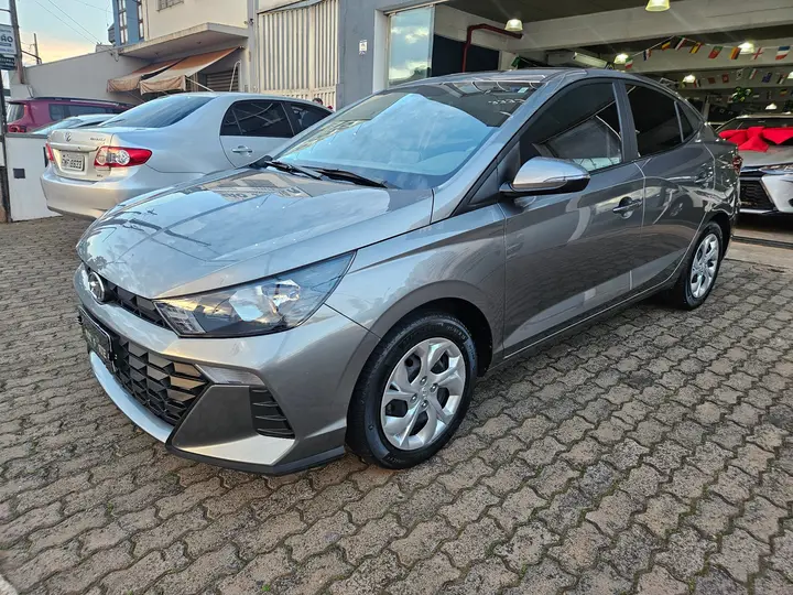 Hyundai HB20S 2023/2024 seminovo em Araraquara