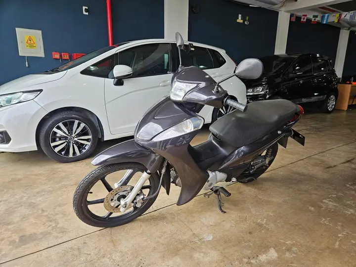Honda Biz 125 2011/2012 seminovo em Araraquara
