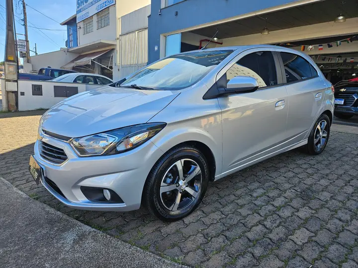 Chevrolet Onix 2019/2019 seminovo em Araraquara