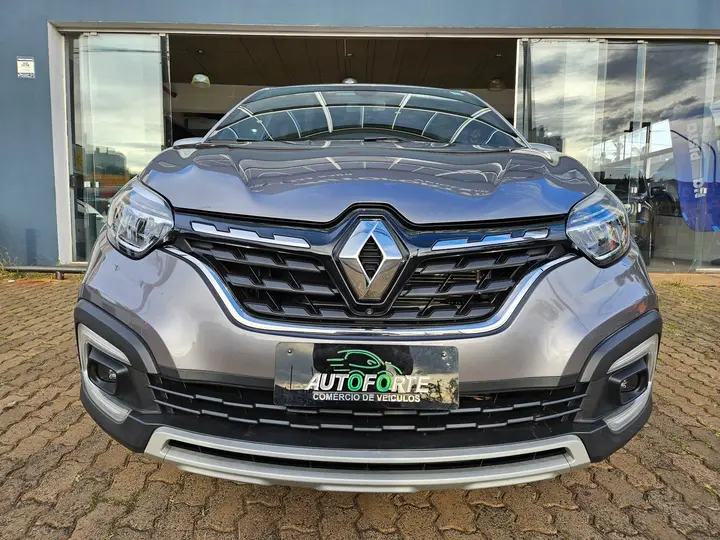 Renault Captur 2022/2023 seminovo em Araraquara