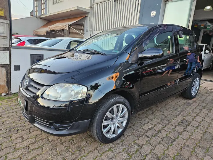 Volkswagen Fox 2008/2009 seminovo em Araraquara