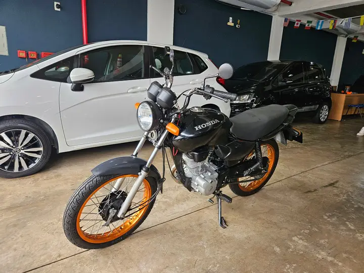 Honda CG-125 2008/2008 seminovo em Araraquara