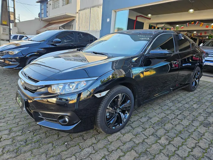 Honda Civic 2019/2019 seminovo em Araraquara